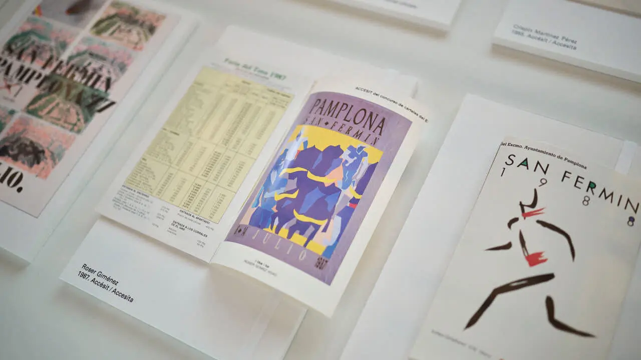 Exposici&oacute;n de carteles de la historia de San Ferm&iacute;n en el Condestable. PABLO LASAOSA