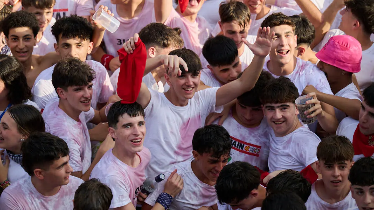 Comienzo de las fiestas de Bara&ntilde;ain 2026. PABLO LASAOSA