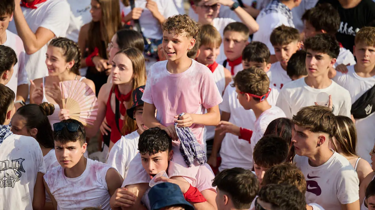 Comienzo de las fiestas de Bara&ntilde;ain 2026. PABLO LASAOSA