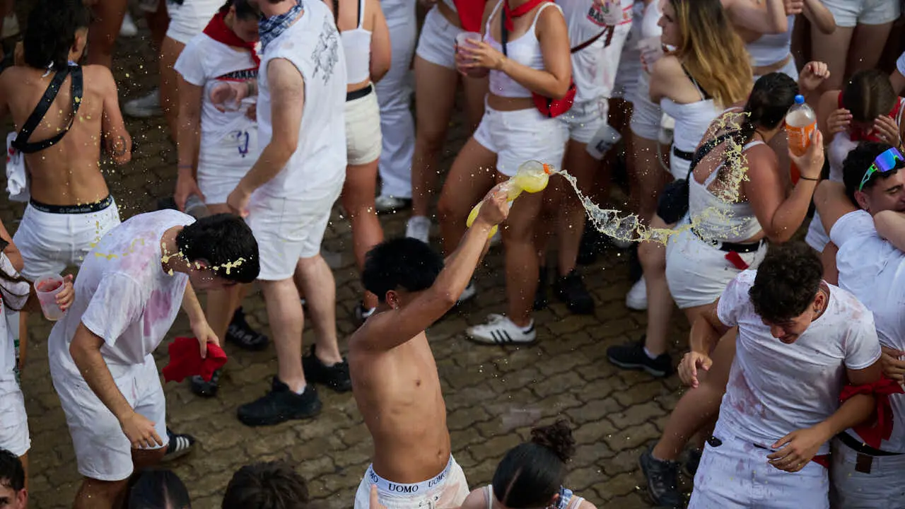 Comienzo de las fiestas de Bara&ntilde;ain 2026. PABLO LASAOSA
