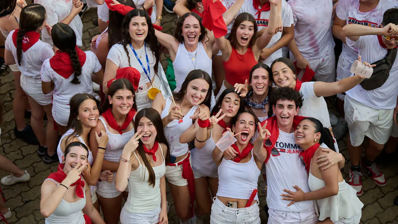 Comienzo de las fiestas de Bara&ntilde;ain 2026. PABLO LASAOSA
