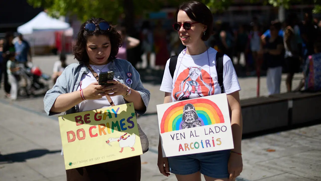 Manifestaci&oacute;n convocada por la plataforma 28J con motivo del D&iacute;a Internacional del Orgullo LGTBI+ en Pamplona. I&Ntilde;IGO ALZUGARAY