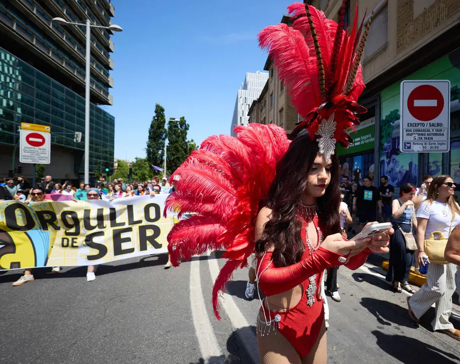 Manifestaci&oacute;n convocada por la plataforma 28J con motivo del D&iacute;a Internacional del Orgullo LGTBI+ en Pamplona. I&Ntilde;IGO ALZUGARAY