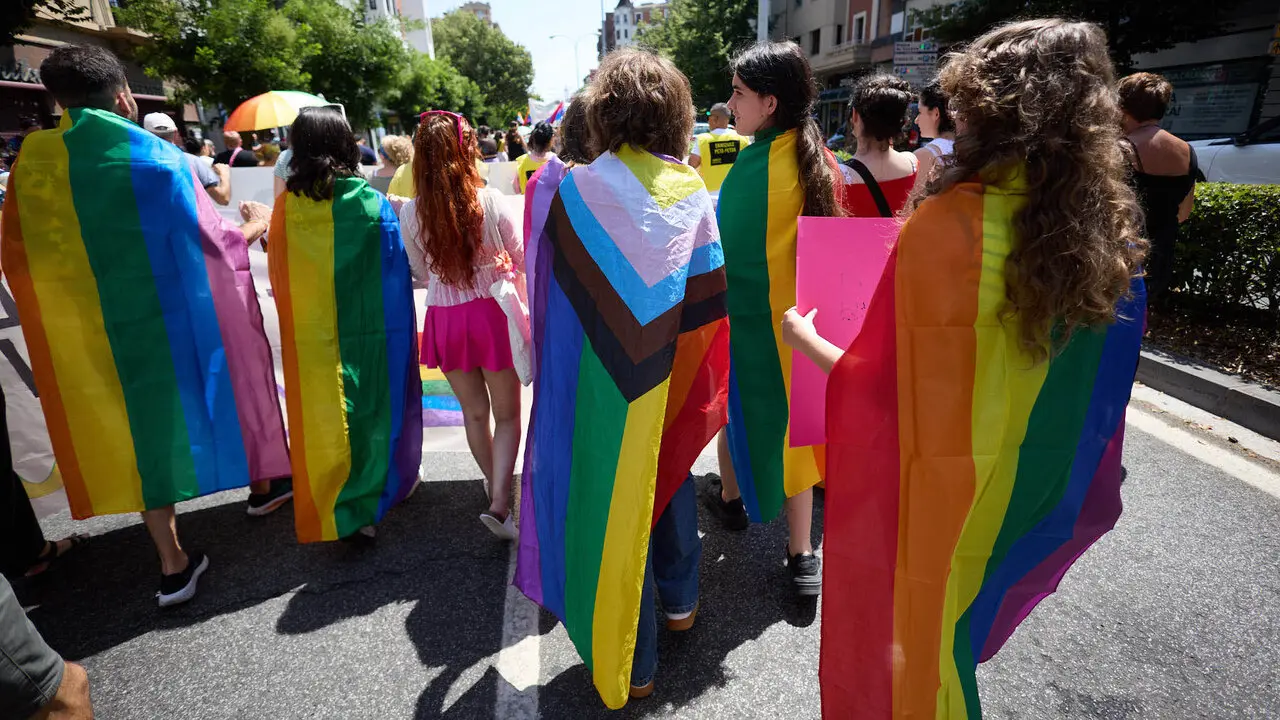 Manifestaci&oacute;n convocada por la plataforma 28J con motivo del D&iacute;a Internacional del Orgullo LGTBI+ en Pamplona. I&Ntilde;IGO ALZUGARAY