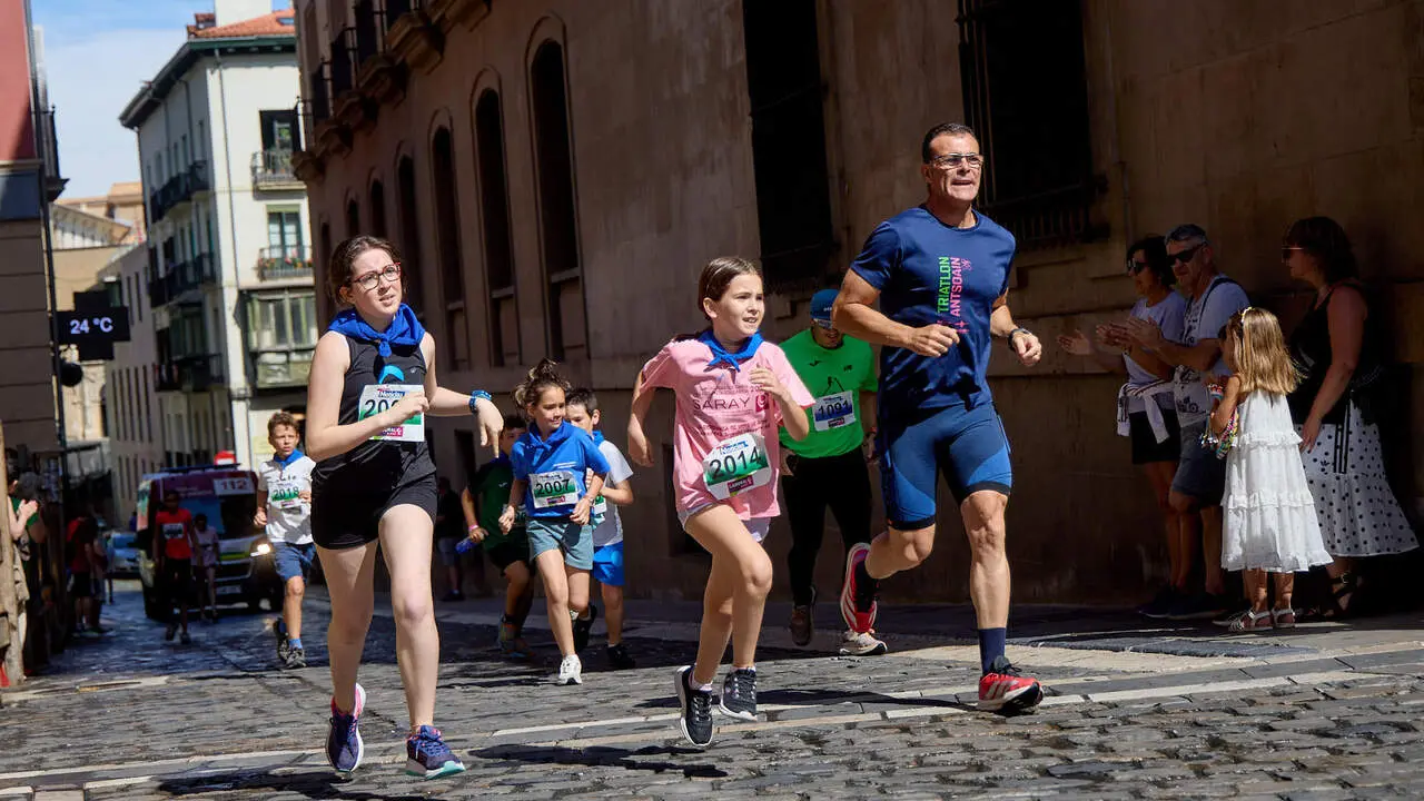 Carrera del Encierro 2026 organizada por la pe&ntilde;a La Jarana. I&Ntilde;IGO ALZUGARAY