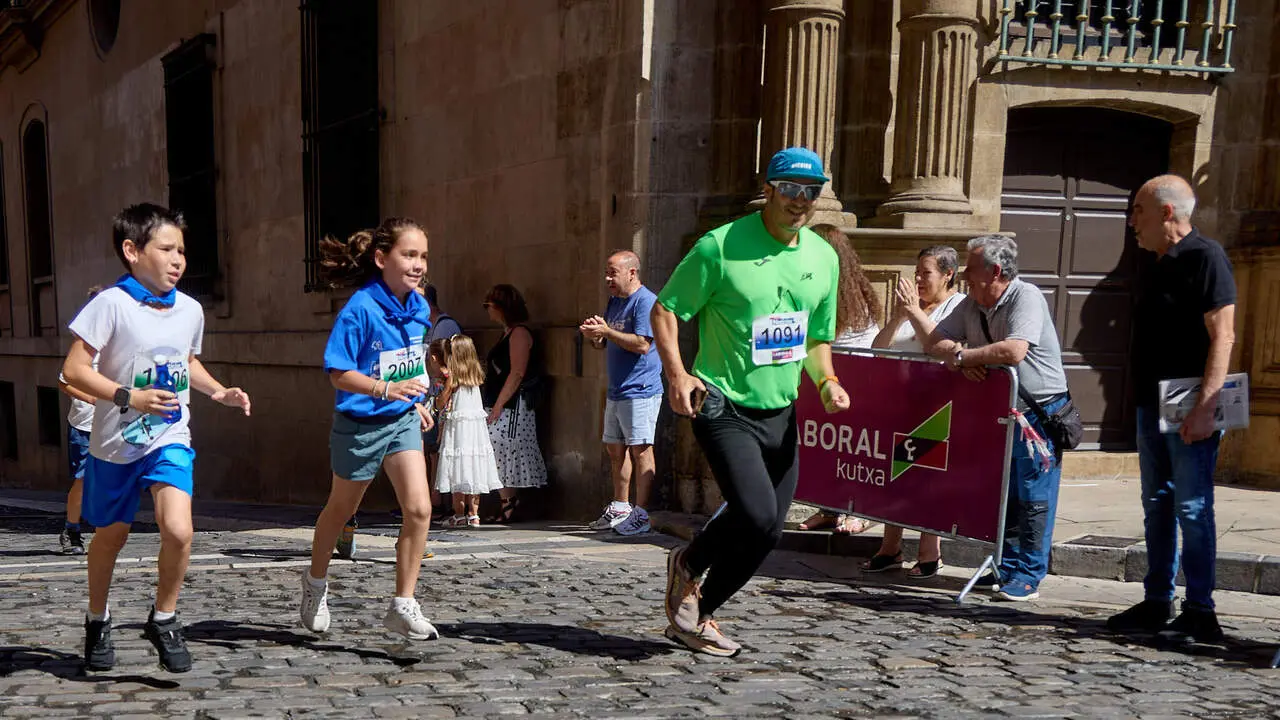 Carrera del Encierro 2026 organizada por la pe&ntilde;a La Jarana. I&Ntilde;IGO ALZUGARAY