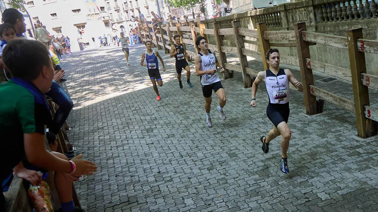 Carrera del Encierro 2026 organizada por la pe&ntilde;a La Jarana. I&Ntilde;IGO ALZUGARAY