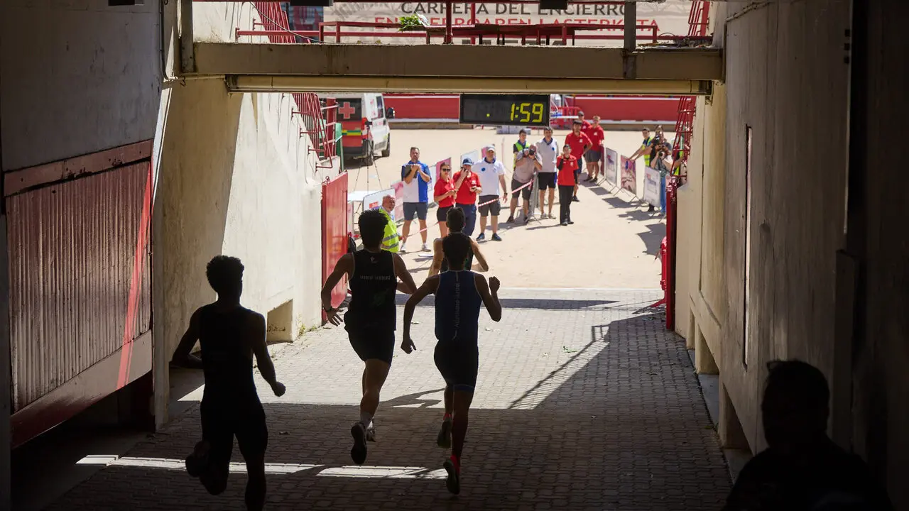 Carrera del Encierro 2026 organizada por la pe&ntilde;a La Jarana. I&Ntilde;IGO ALZUGARAY