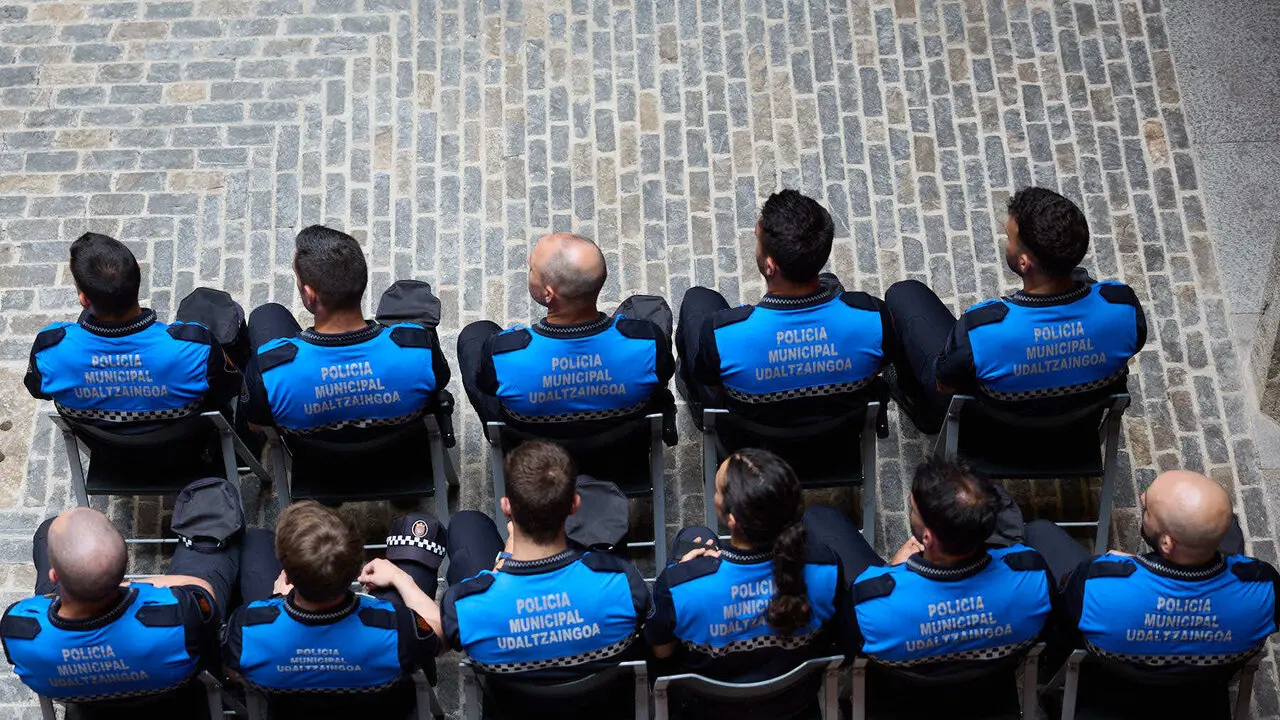 Acto de nombramiento de nuevos y nuevas agentes de la Polic&iacute;a Municipal de Pamplona. I&Ntilde;IGO ALZUGARAY