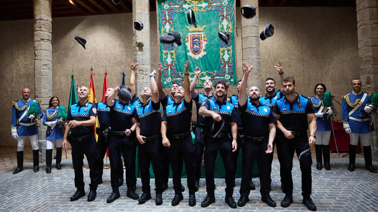 Acto de nombramiento de nuevos y nuevas agentes de la Polic&iacute;a Municipal de Pamplona. I&Ntilde;IGO ALZUGARAY