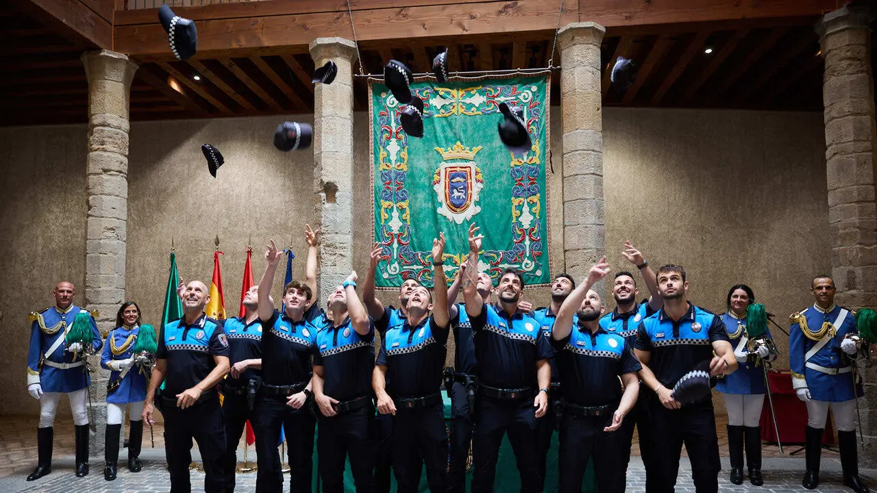Acto de nombramiento de nuevos y nuevas agentes de la Polic&iacute;a Municipal de Pamplona. I&Ntilde;IGO ALZUGARAY