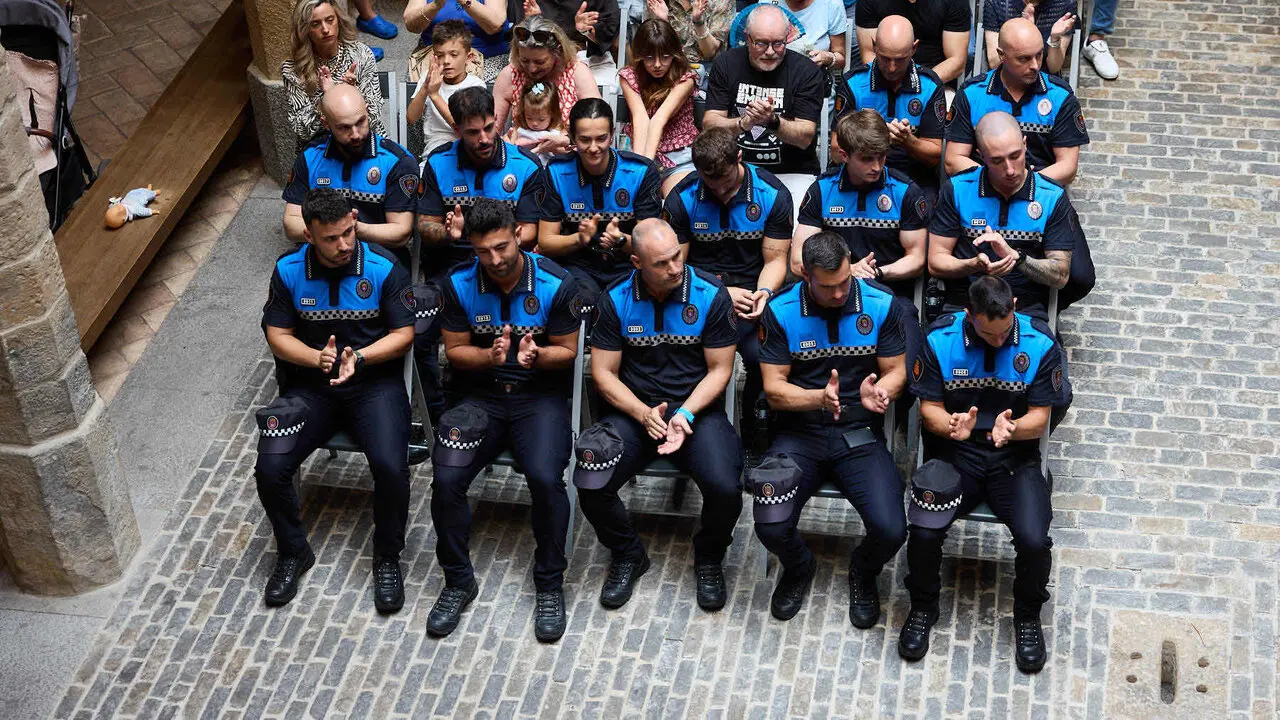 Acto de nombramiento de nuevos y nuevas agentes de la Polic&iacute;a Municipal de Pamplona. I&Ntilde;IGO ALZUGARAY