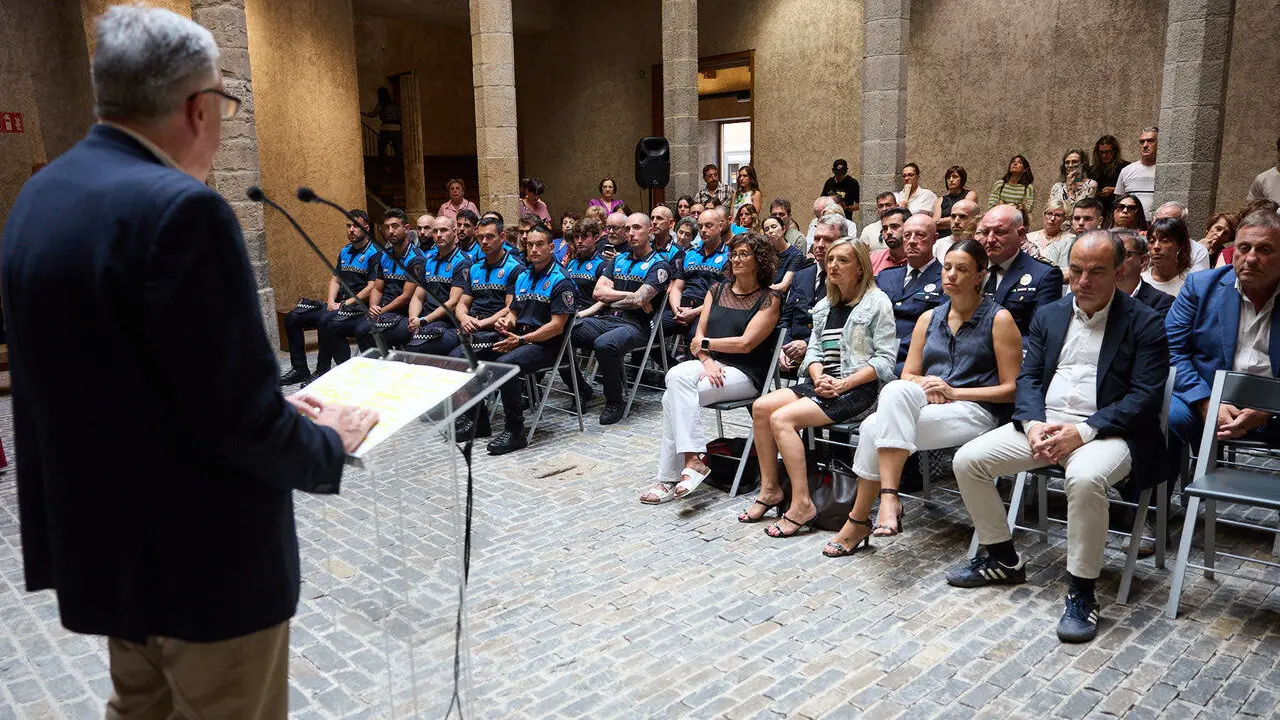 Acto de nombramiento de nuevos y nuevas agentes de la Polic&iacute;a Municipal de Pamplona. I&Ntilde;IGO ALZUGARAY