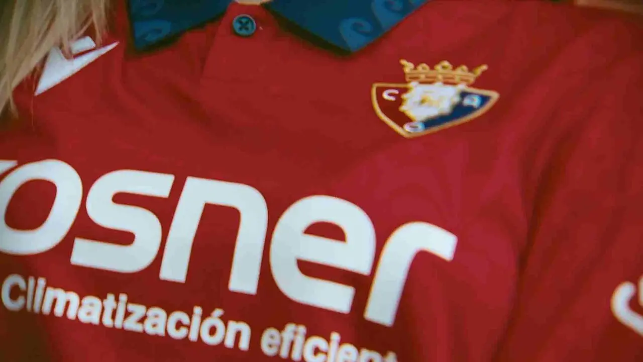 Detalles de la nueva camiseta de Osasuna para temporada 26/27. OSASUNA