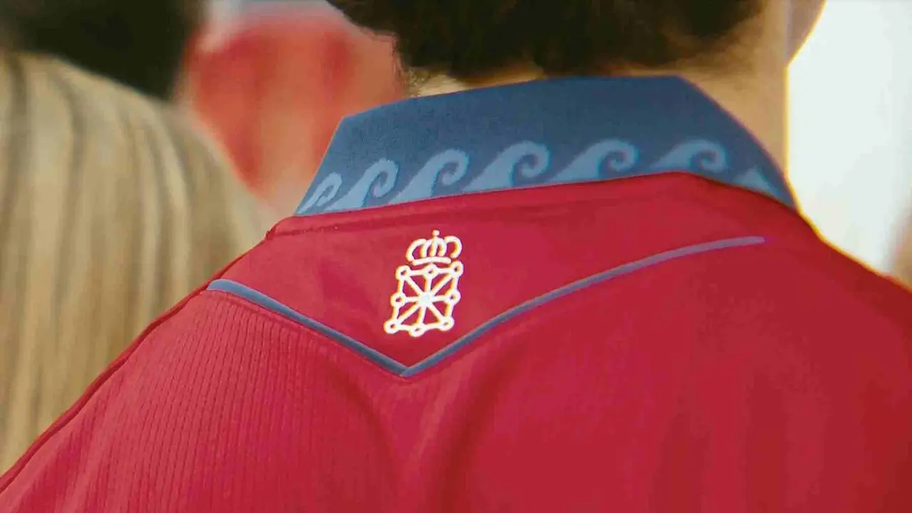 Detalles de la nueva camiseta de Osasuna para temporada 26/27. OSASUNA