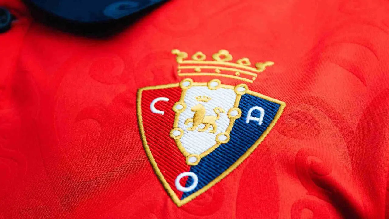 Detalles de la camiseta de Osasuna para la temporada 26/27. OSASUNA