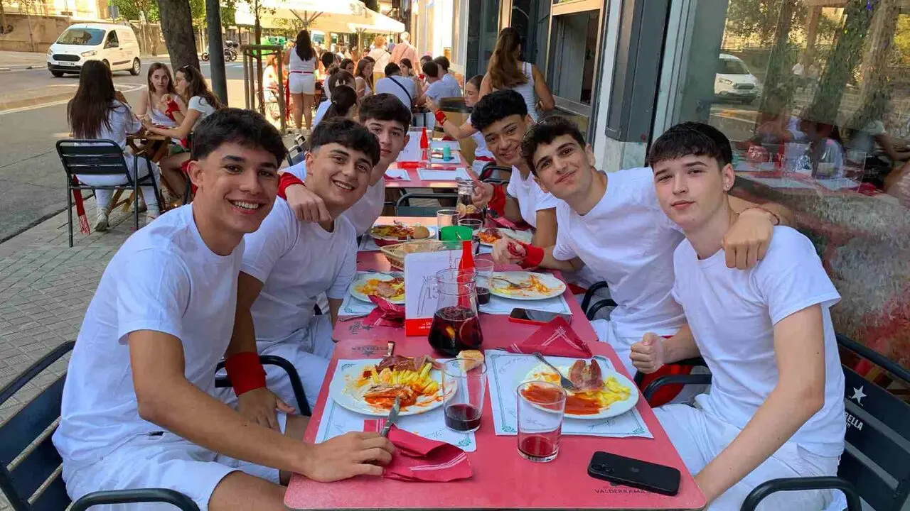 Almuerzos del d&iacute;a del Chupinazo de San Ferm&iacute;n 2026. PATXI CERVANTES