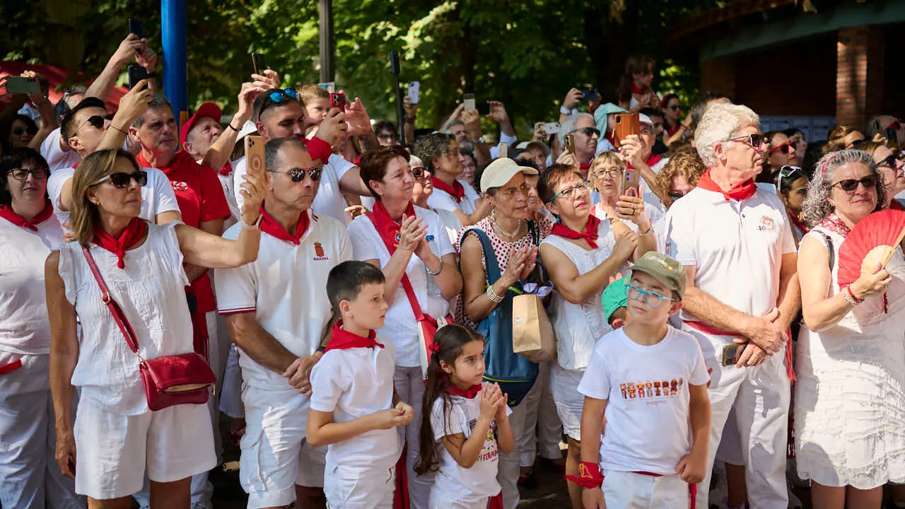 San Ferm&iacute;n recorre las calles de Pamplona en honor a sus fiestas durante 2026. PABLO LASAOSA