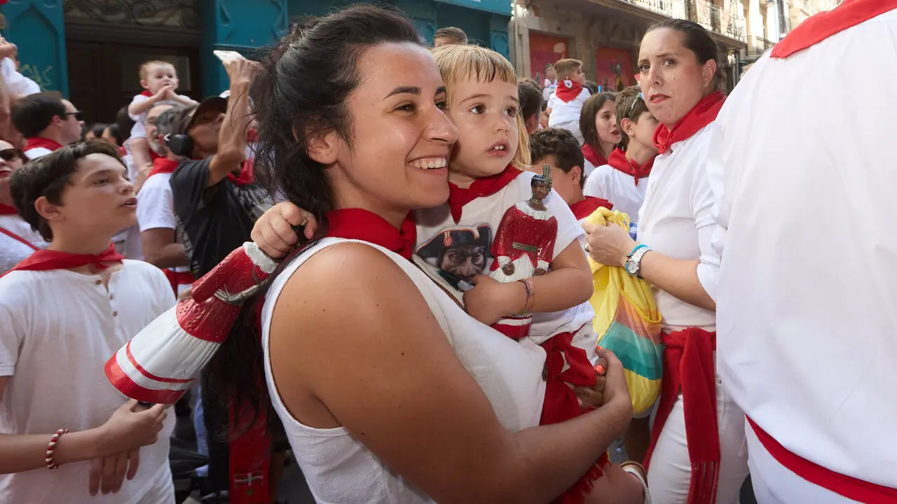 Procesi&oacute;n de San Ferm&iacute;n 2026 por las calles de Pamplona. I&Ntilde;IGO ALZUGARAY