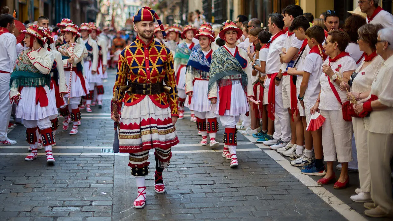 Procesi&oacute;n de San Ferm&iacute;n 2026 por las calles de Pamplona. I&Ntilde;IGO ALZUGARAY