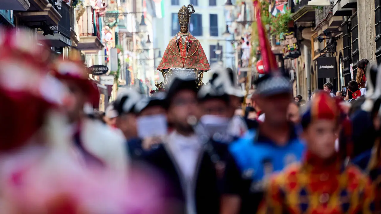 Procesi&oacute;n de San Ferm&iacute;n 2026 por las calles de Pamplona. I&Ntilde;IGO ALZUGARAY