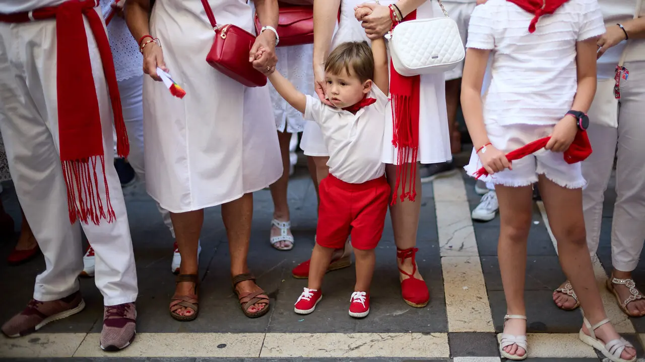 Procesi&oacute;n de San Ferm&iacute;n 2026 por las calles de Pamplona. I&Ntilde;IGO ALZUGARAY