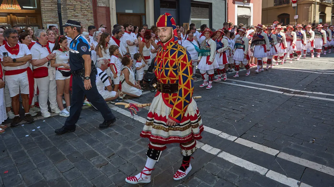 Procesi&oacute;n de San Ferm&iacute;n 2026 por las calles de Pamplona. I&Ntilde;IGO ALZUGARAY
