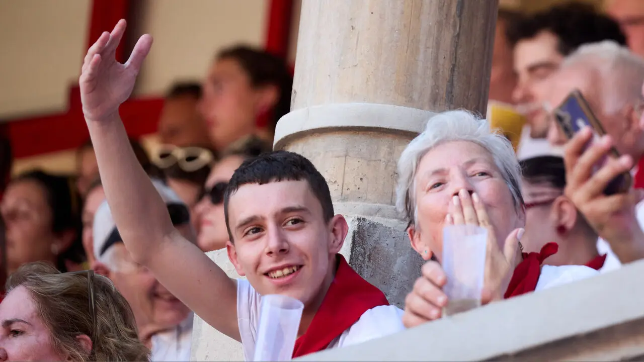 Los tendidos de la Plaza de Toros de Pamplona durante la primera corrida de la Feria del Toro de San Ferm&iacute;n 2026. I&Ntilde;IGO ALZUGARAY