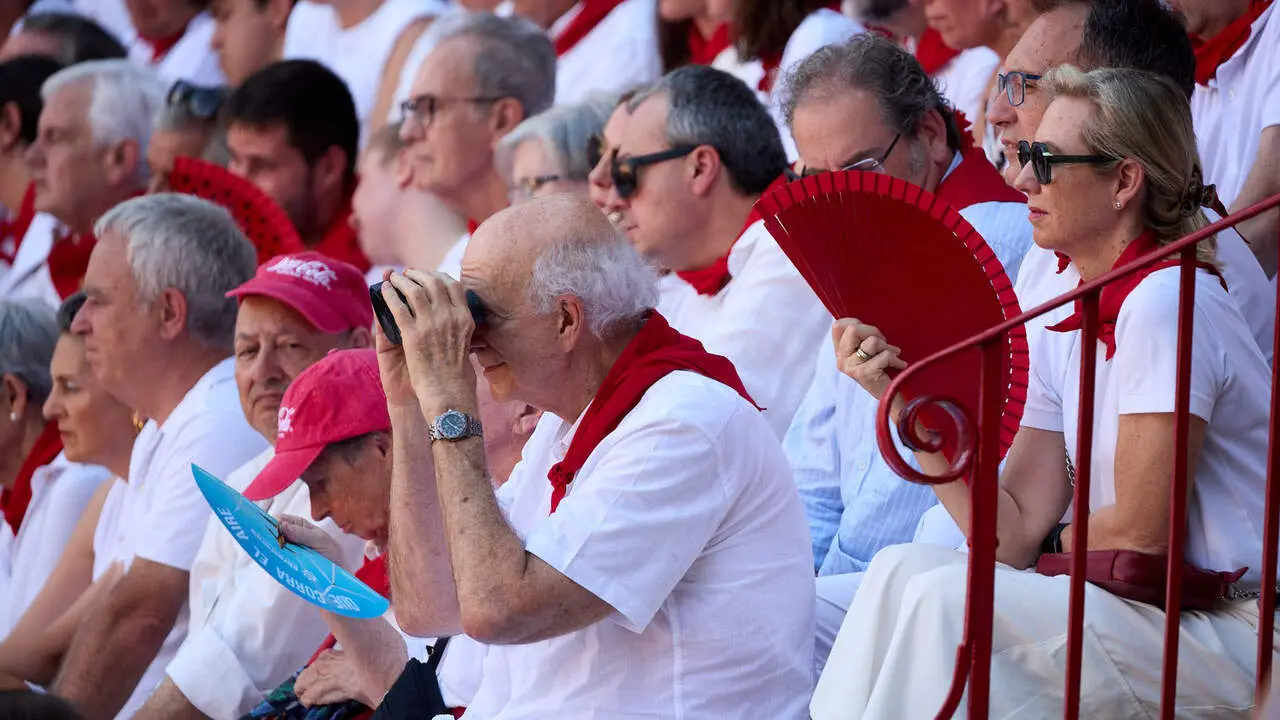 Los tendidos de la Plaza de Toros de Pamplona durante la primera corrida de la Feria del Toro de San Ferm&iacute;n 2026. I&Ntilde;IGO ALZUGARAY