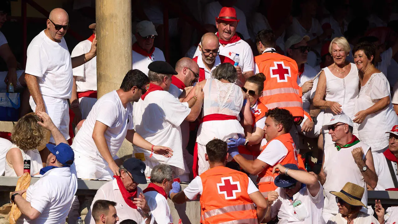 Los tendidos de la Plaza de Toros de Pamplona durante la primera corrida de la Feria del Toro de San Ferm&iacute;n 2026. I&Ntilde;IGO ALZUGARAY