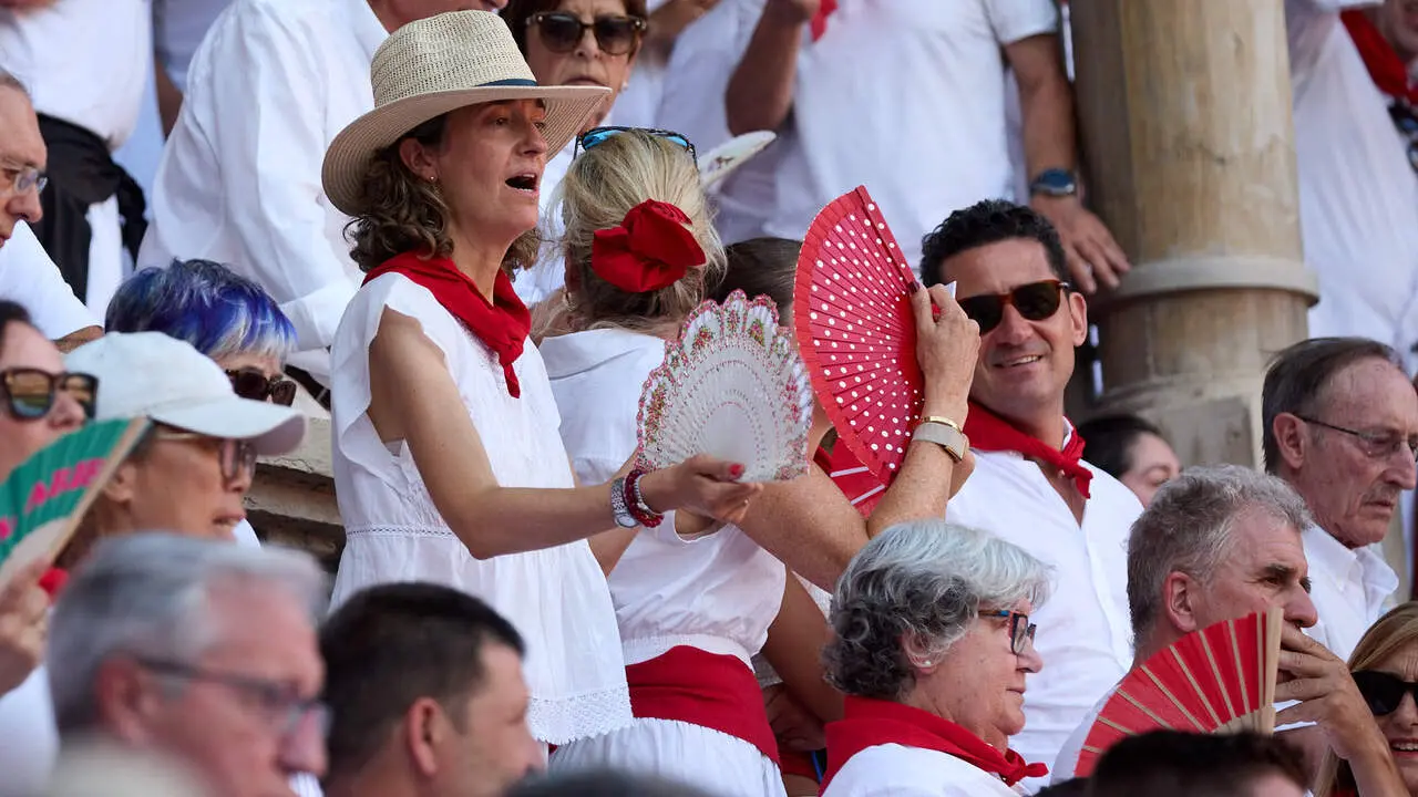 Los tendidos de la Plaza de Toros de Pamplona durante la primera corrida de la Feria del Toro de San Ferm&iacute;n 2026. I&Ntilde;IGO ALZUGARAY