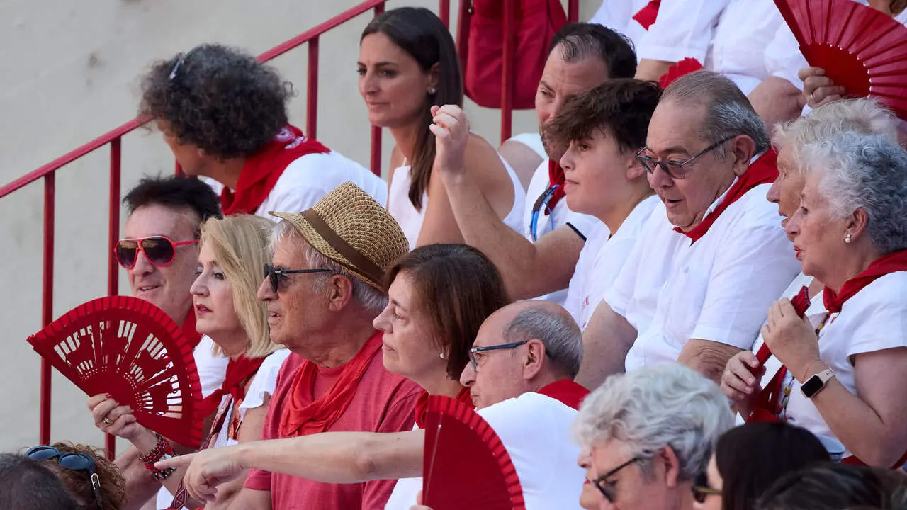 Los tendidos de la Plaza de Toros de Pamplona durante la primera corrida de la Feria del Toro de San Ferm&iacute;n 2026. I&Ntilde;IGO ALZUGARAY