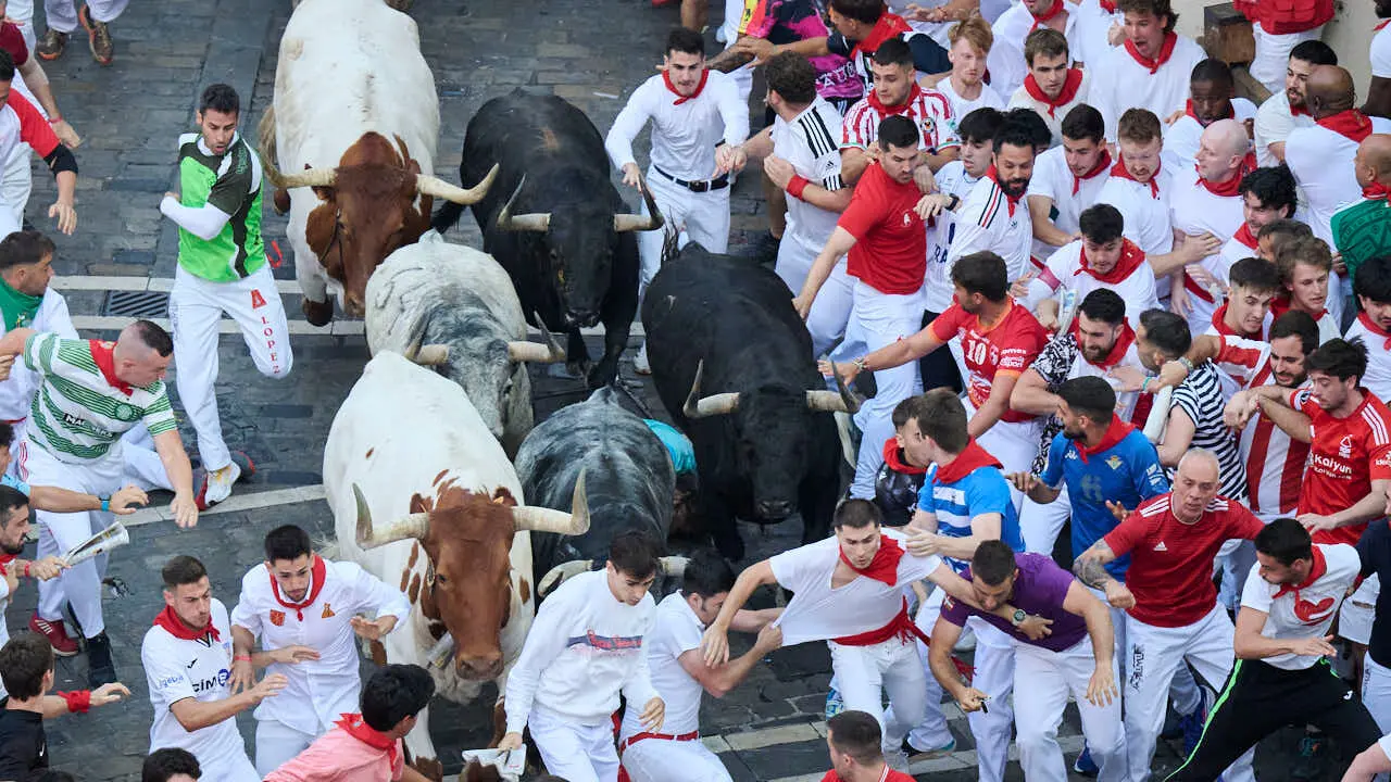 Segundo encierro de San Ferm&iacute;n 2026 con toros de Cebada Gago en Telef&oacute;nica. PABLO LASAOSA