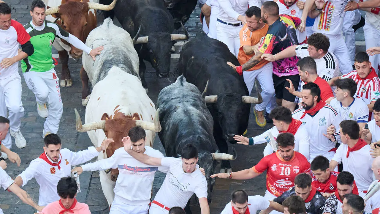 Segundo encierro de San Ferm&iacute;n 2026 con toros de Cebada Gago en Telef&oacute;nica. PABLO LASAOSA