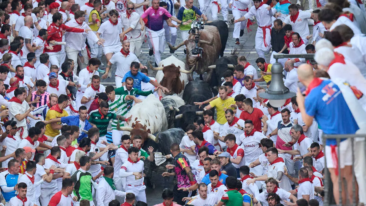 Segundo encierro de San Ferm&iacute;n 2026 con toros de Cebada Gago en Telef&oacute;nica. PABLO LASAOSA