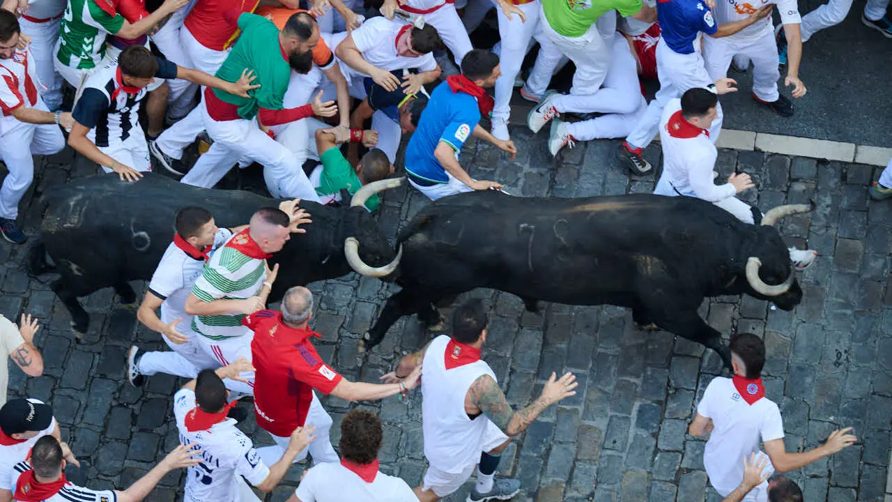 Segundo encierro de San Ferm&iacute;n 2026 con toros de Cebada Gago en Telef&oacute;nica. PABLO LASAOSA