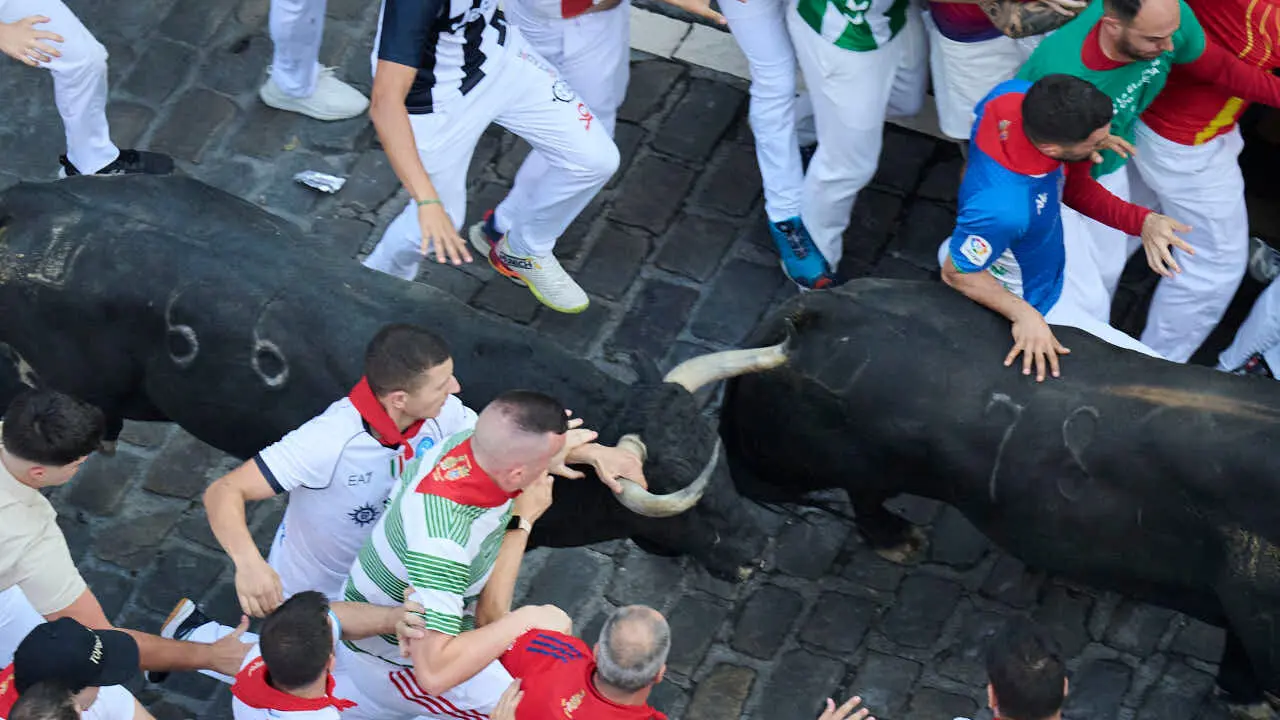 Segundo encierro de San Ferm&iacute;n 2026 con toros de Cebada Gago en Telef&oacute;nica. PABLO LASAOSA