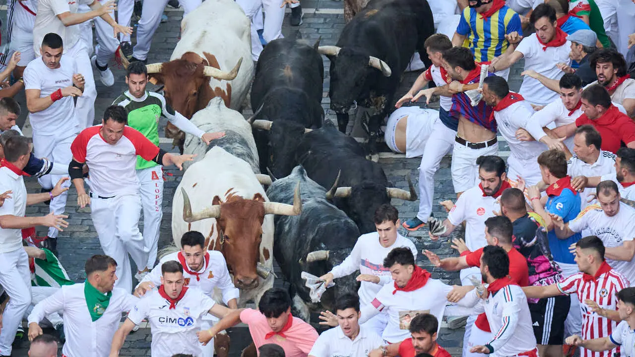 Segundo encierro de San Ferm&iacute;n 2026 con toros de Cebada Gago en Telef&oacute;nica. PABLO LASAOSA