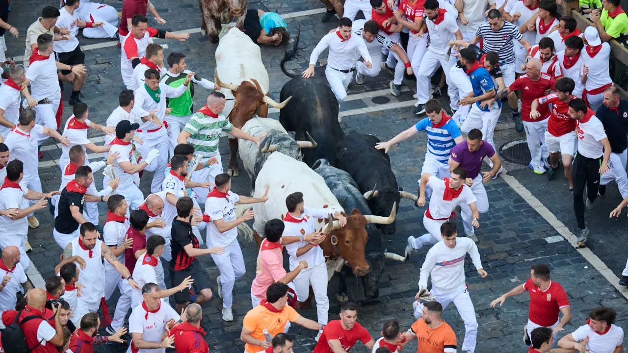 Segundo encierro de San Ferm&iacute;n 2026 con toros de Cebada Gago en Telef&oacute;nica. PABLO LASAOSA