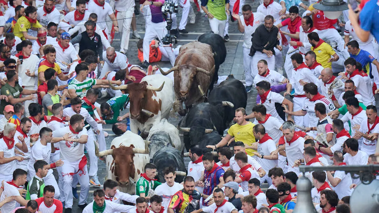 Segundo encierro de San Ferm&iacute;n 2026 con toros de Cebada Gago en Telef&oacute;nica. PABLO LASAOSA