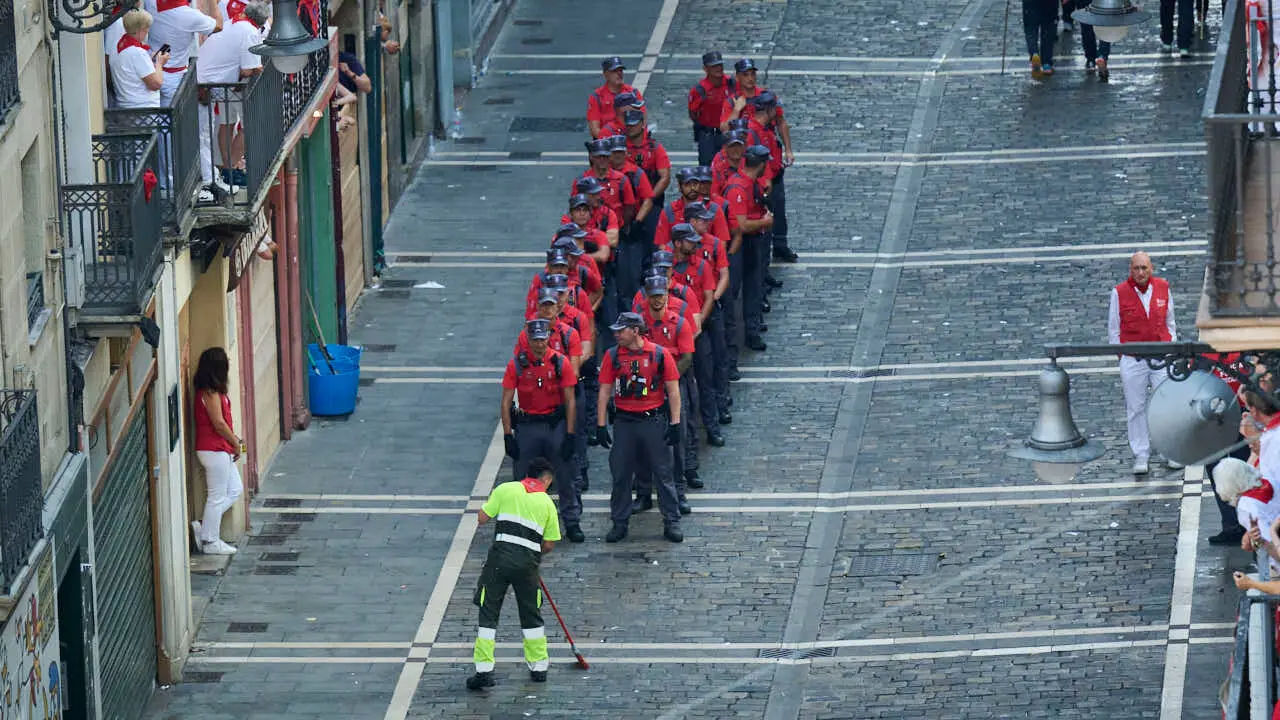 Segundo encierro de San Ferm&iacute;n 2026 con toros de Cebada Gago en Telef&oacute;nica. PABLO LASAOSA