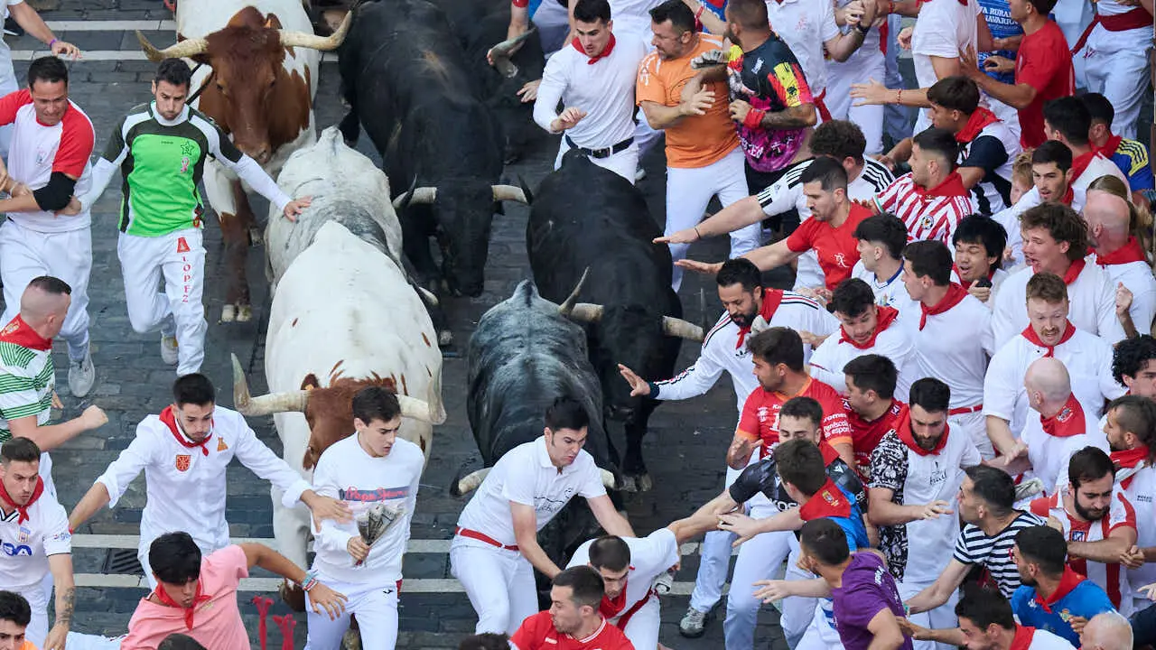 Segundo encierro de San Ferm&iacute;n 2026 con toros de Cebada Gago en Telef&oacute;nica. PABLO LASAOSA