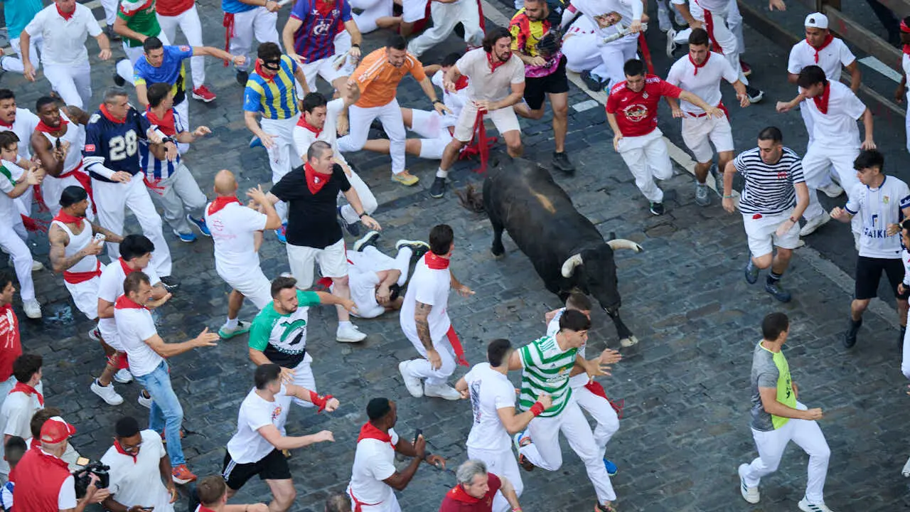 Segundo encierro de San Ferm&iacute;n 2026 con toros de Cebada Gago en Telef&oacute;nica. PABLO LASAOSA