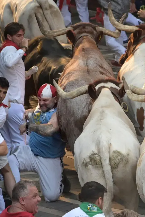 Segundo encierro de las fiestas de San Ferm&iacute;n 2026 con toros de la ganader&iacute;a gaditana de Cebada Gago. EFE