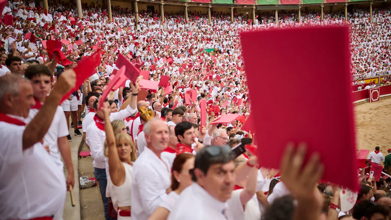 Tercera corrida de la Feria del Toro de Pamplona durante San Ferm&iacute;n 2026 de la ganader&iacute;a Victoriano del R&iacute;o para Alejandro Talavante, Roca Rey y David de Miranda. PABLO LASAOSA