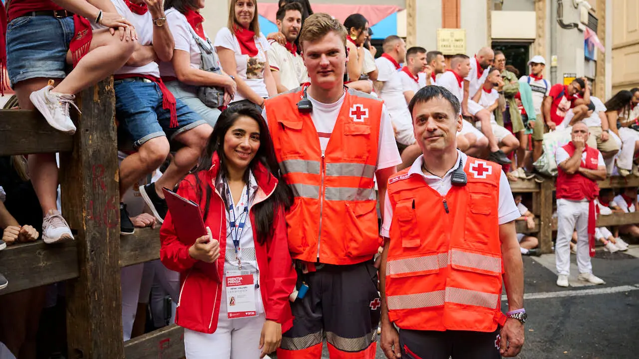 Quinto encierro de San Ferm&iacute;n 2026 con toros de Jos&eacute; Escolar en la curva de Telef&oacute;nica. PABLO LASAOSA