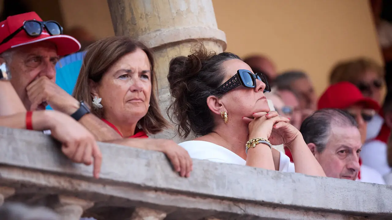 Los tendidos de la Plaza de Toros de Pamplona durante la octava y &uacute;ltima corrida de la Feria del Toro de San Ferm&iacute;n 2026. I&Ntilde;IGO ALZUGARAY
