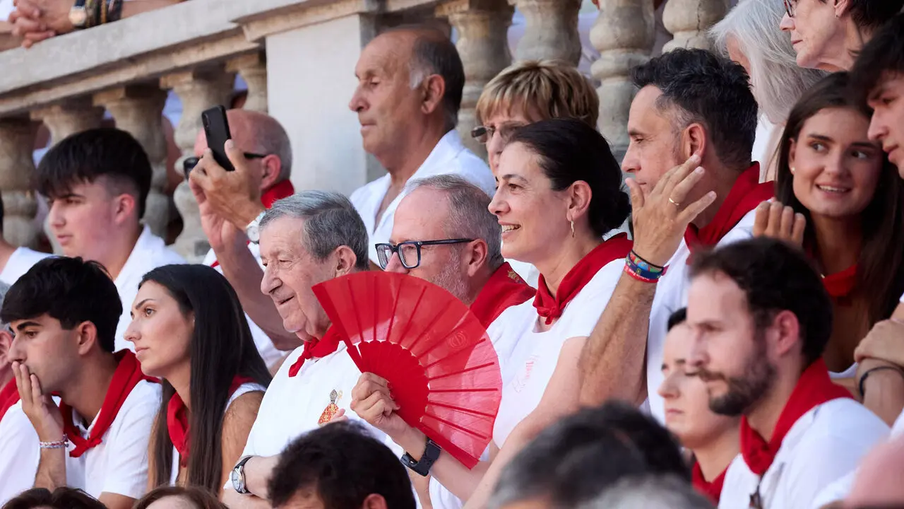 Los tendidos de la Plaza de Toros de Pamplona durante la octava y &uacute;ltima corrida de la Feria del Toro de San Ferm&iacute;n 2026. I&Ntilde;IGO ALZUGARAY
