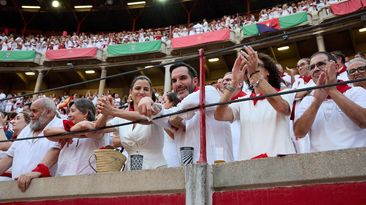 Los tendidos de la Plaza de Toros de Pamplona durante la octava y &uacute;ltima corrida de la Feria del Toro de San Ferm&iacute;n 2026. I&Ntilde;IGO ALZUGARAY