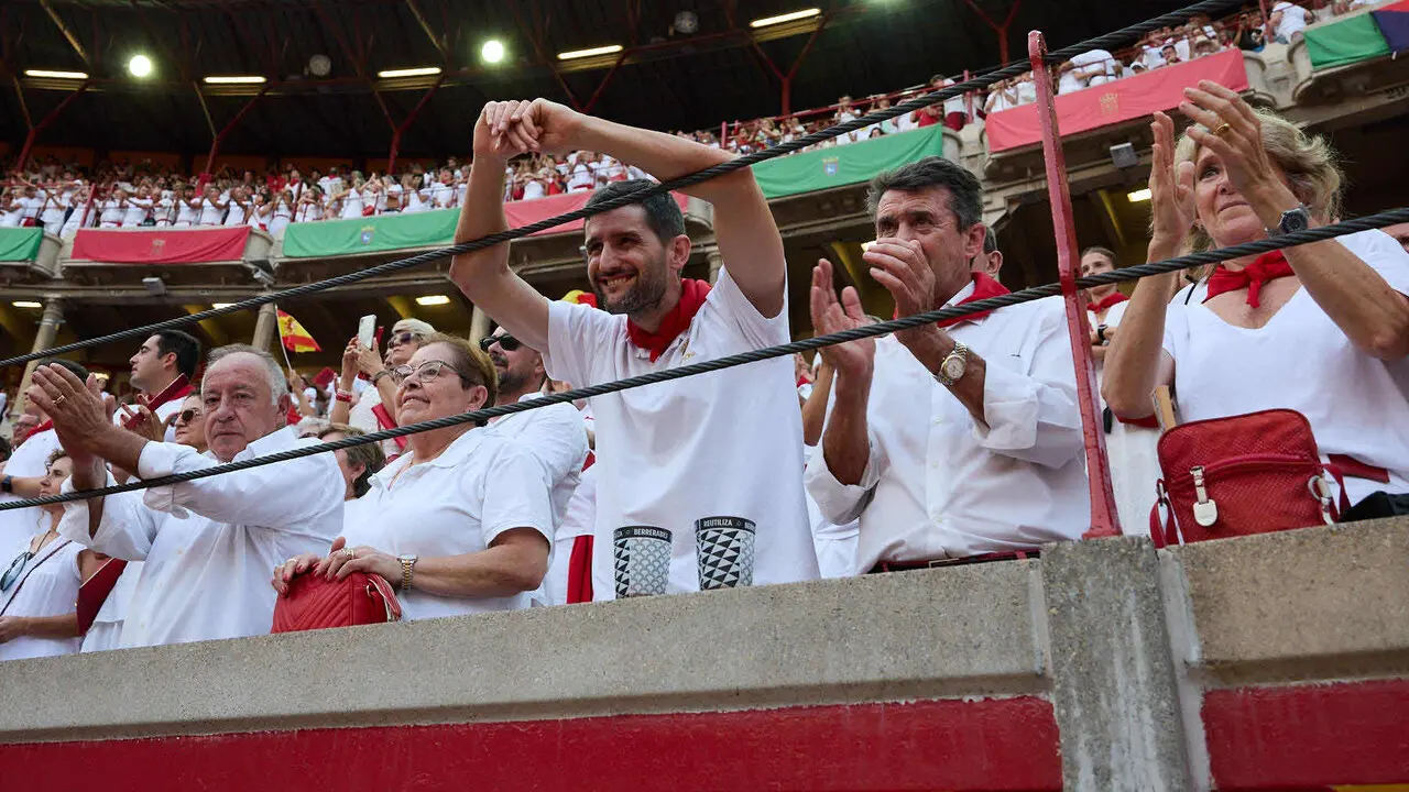 Los tendidos de la Plaza de Toros de Pamplona durante la octava y &uacute;ltima corrida de la Feria del Toro de San Ferm&iacute;n 2026. I&Ntilde;IGO ALZUGARAY